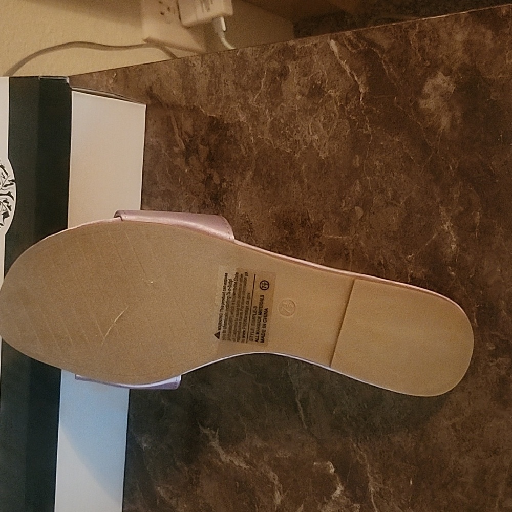 Sandals - Picture 3 of 4